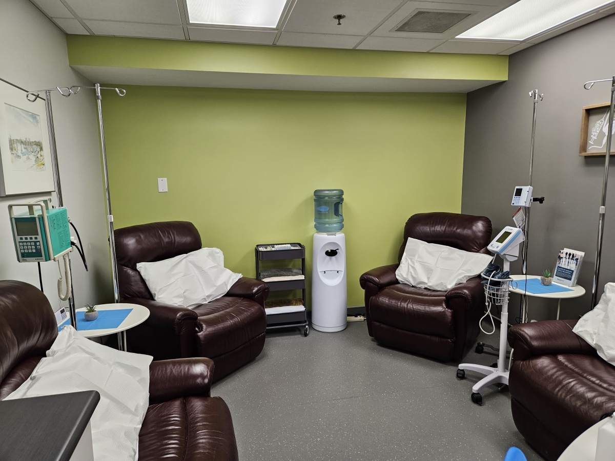 b12 injections winnipeg Medicine Shoppe Infusion Centre | Winnipeg Clinic